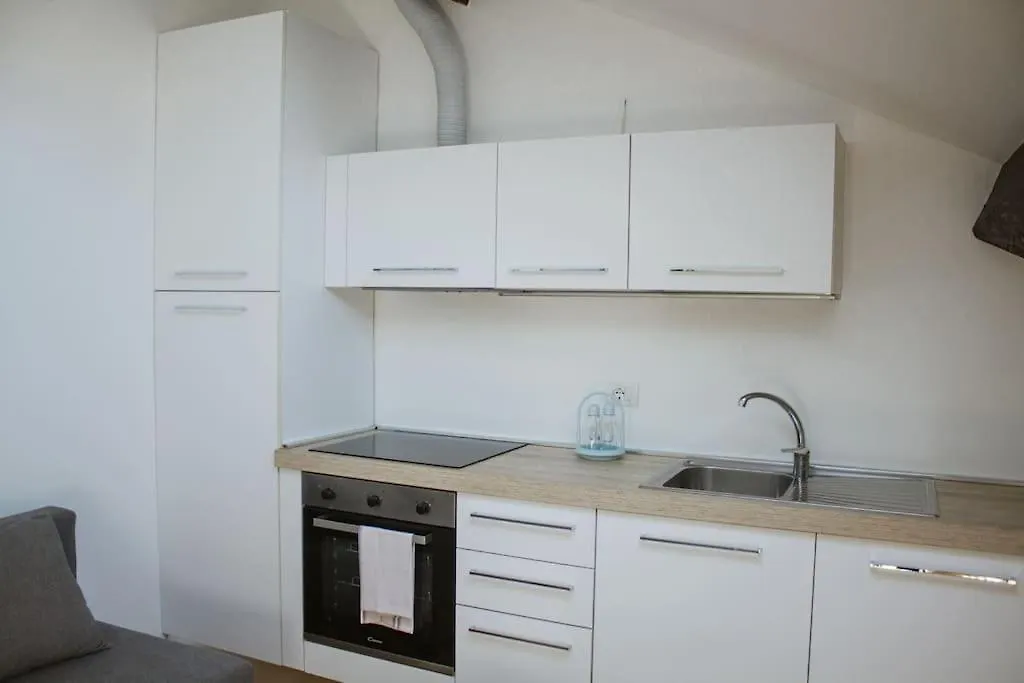 Duomo Modern Apartment Milano Italy