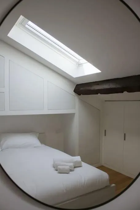 Duomo Modern Apartment Milano 0*, Milan Italy