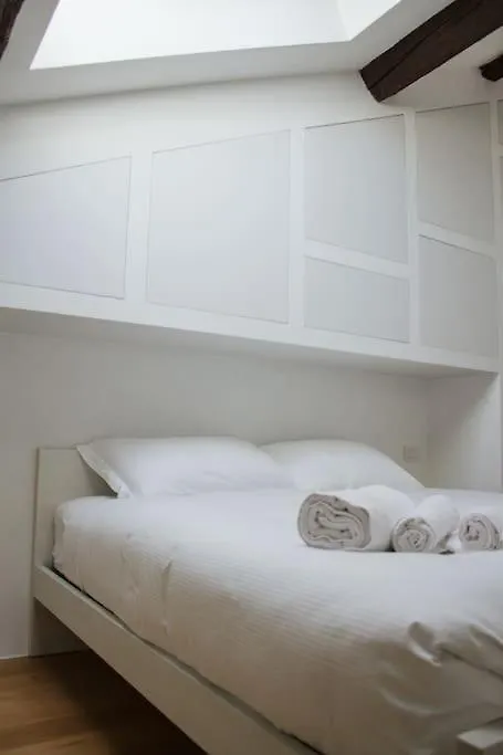 Duomo Modern Apartment Milano